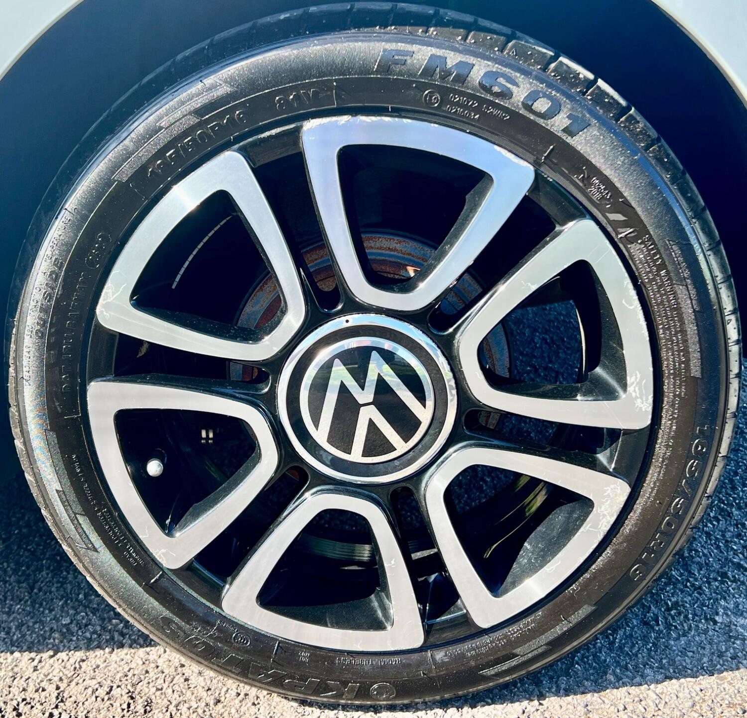 Volkswagen UP