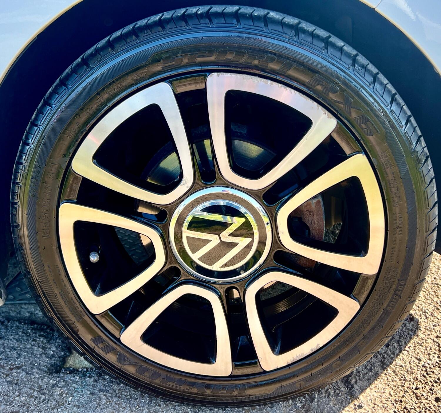 Volkswagen UP
