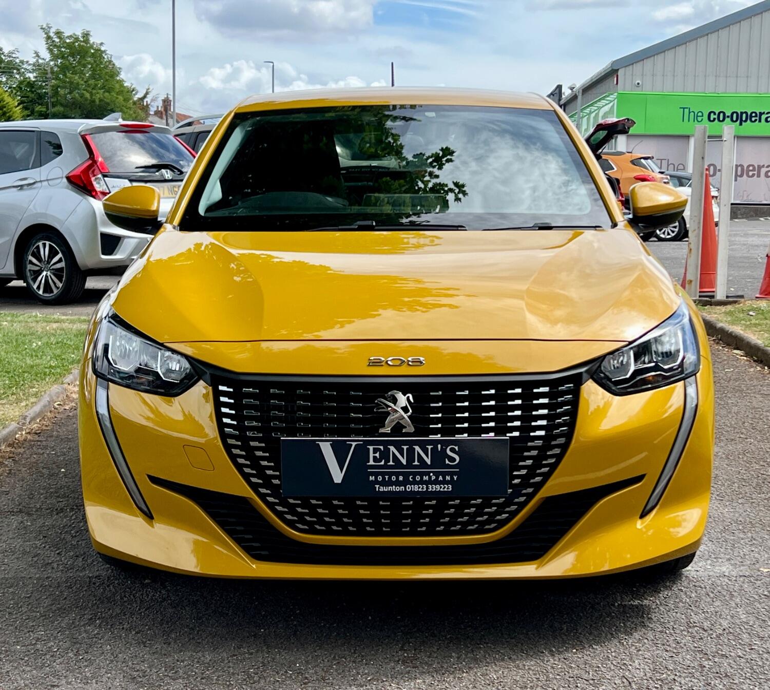Peugeot 208