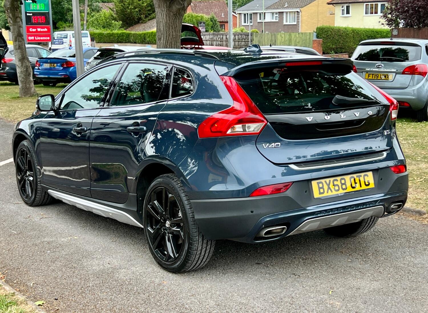 Volvo V40