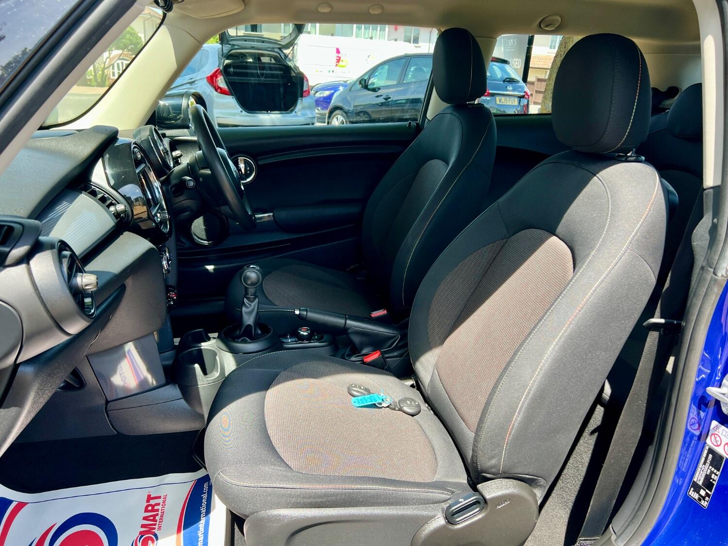MINI Hatch