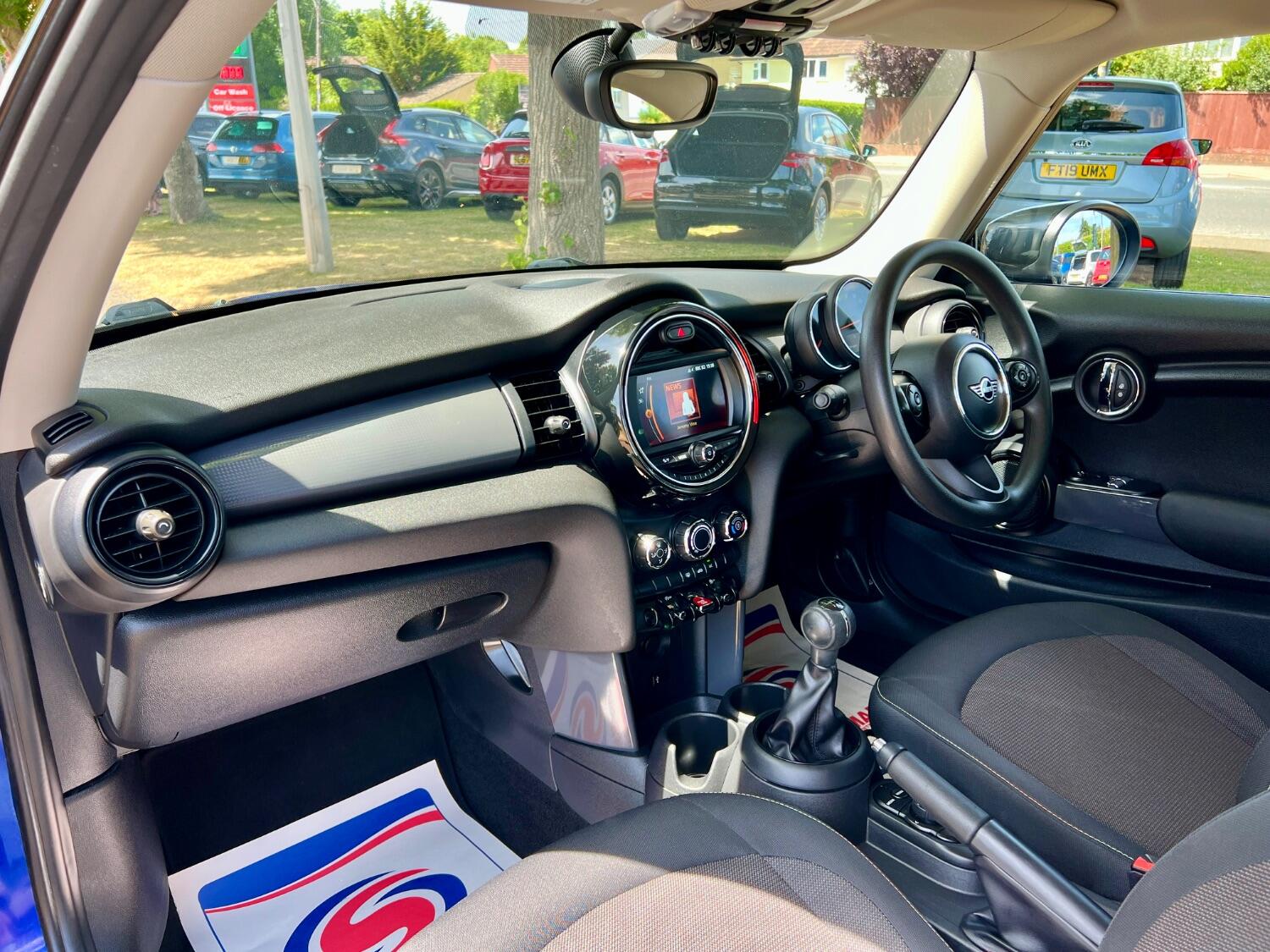 MINI Hatch