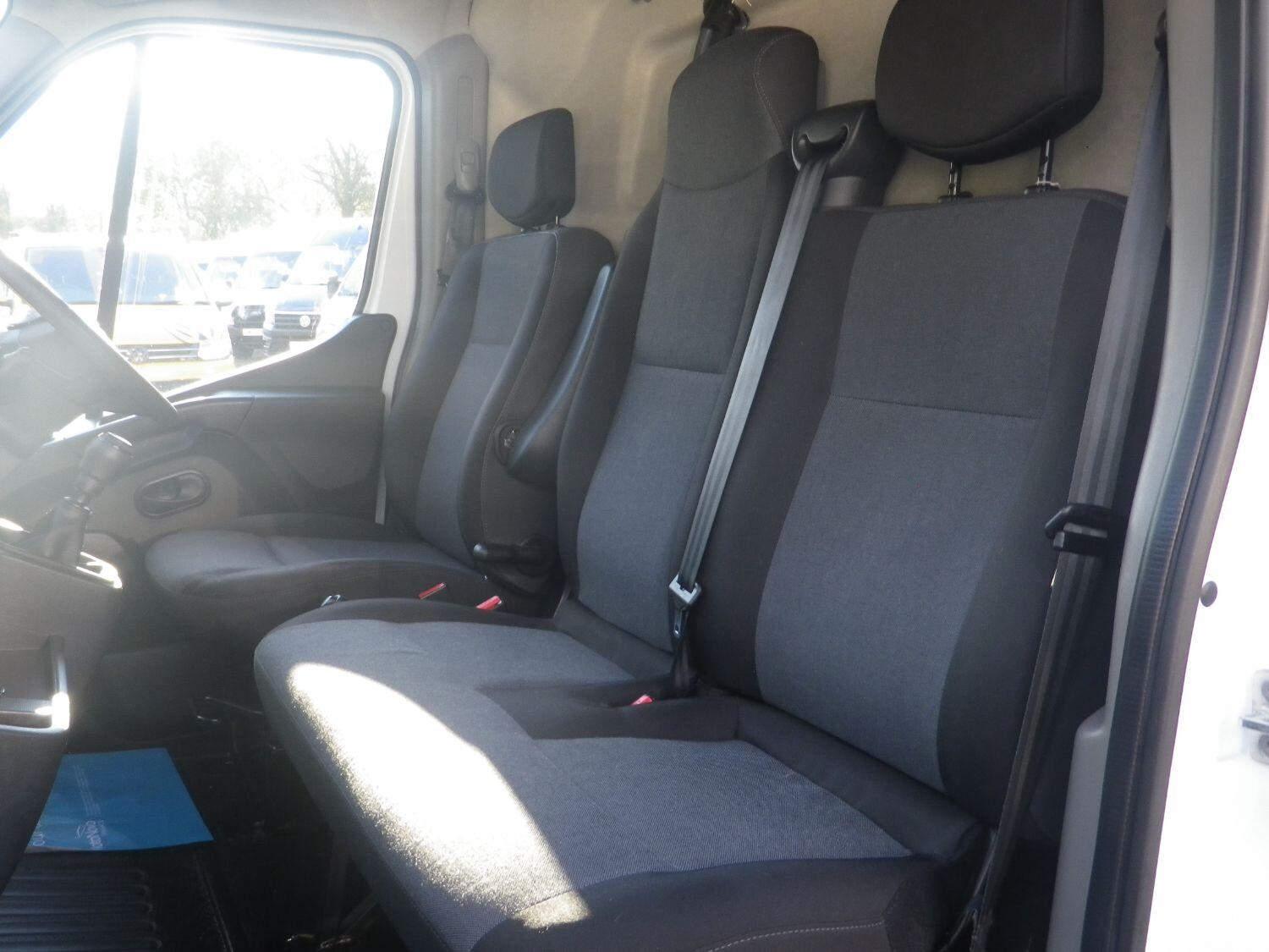 Nissan Interstar