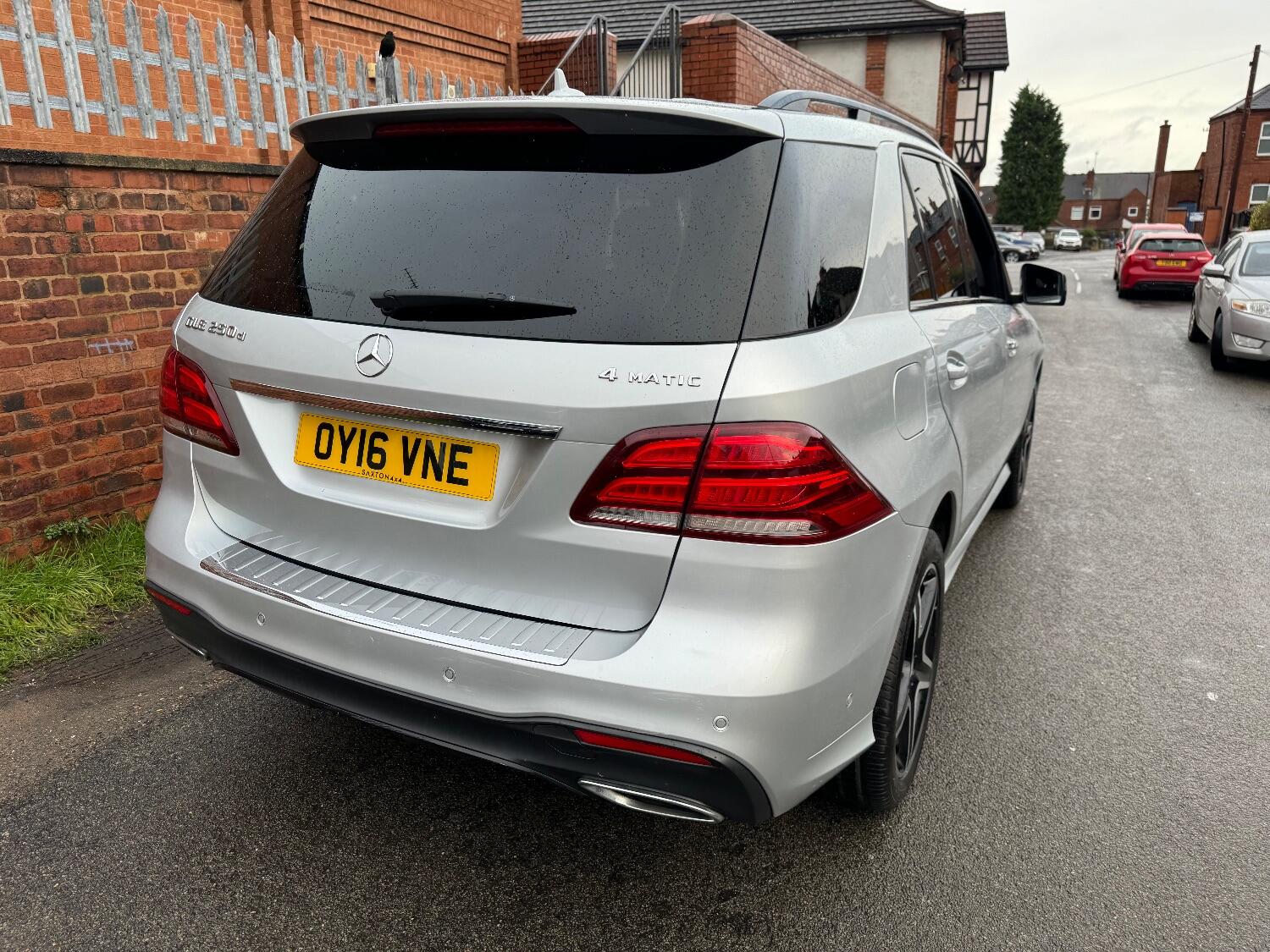Mercedes Benz GLE-CLASS