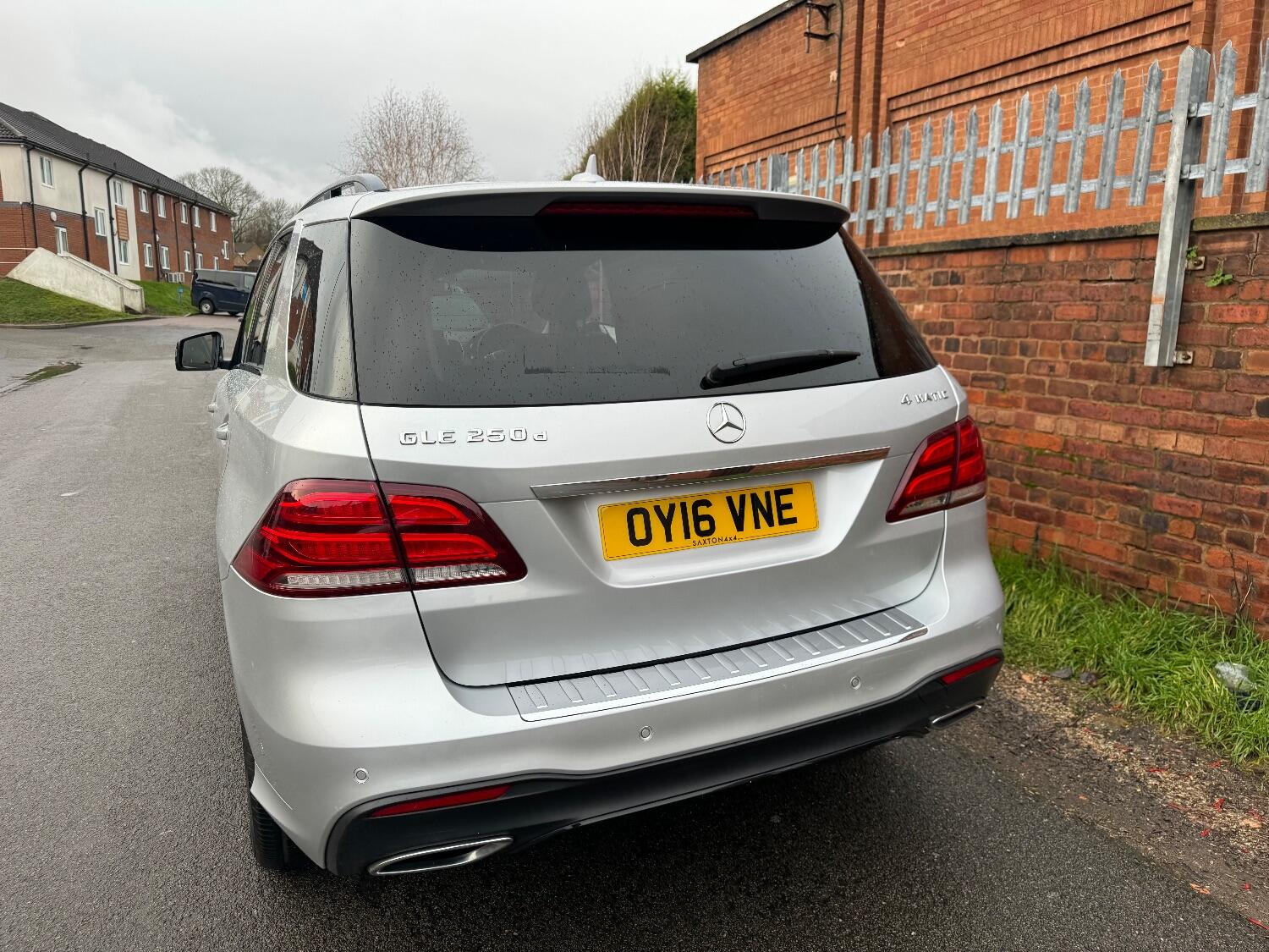 Mercedes Benz GLE-CLASS