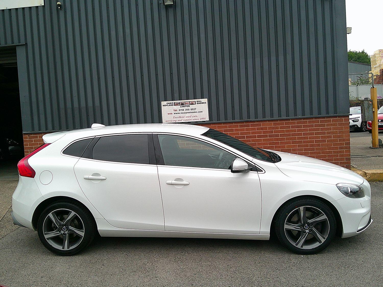 Volvo V40