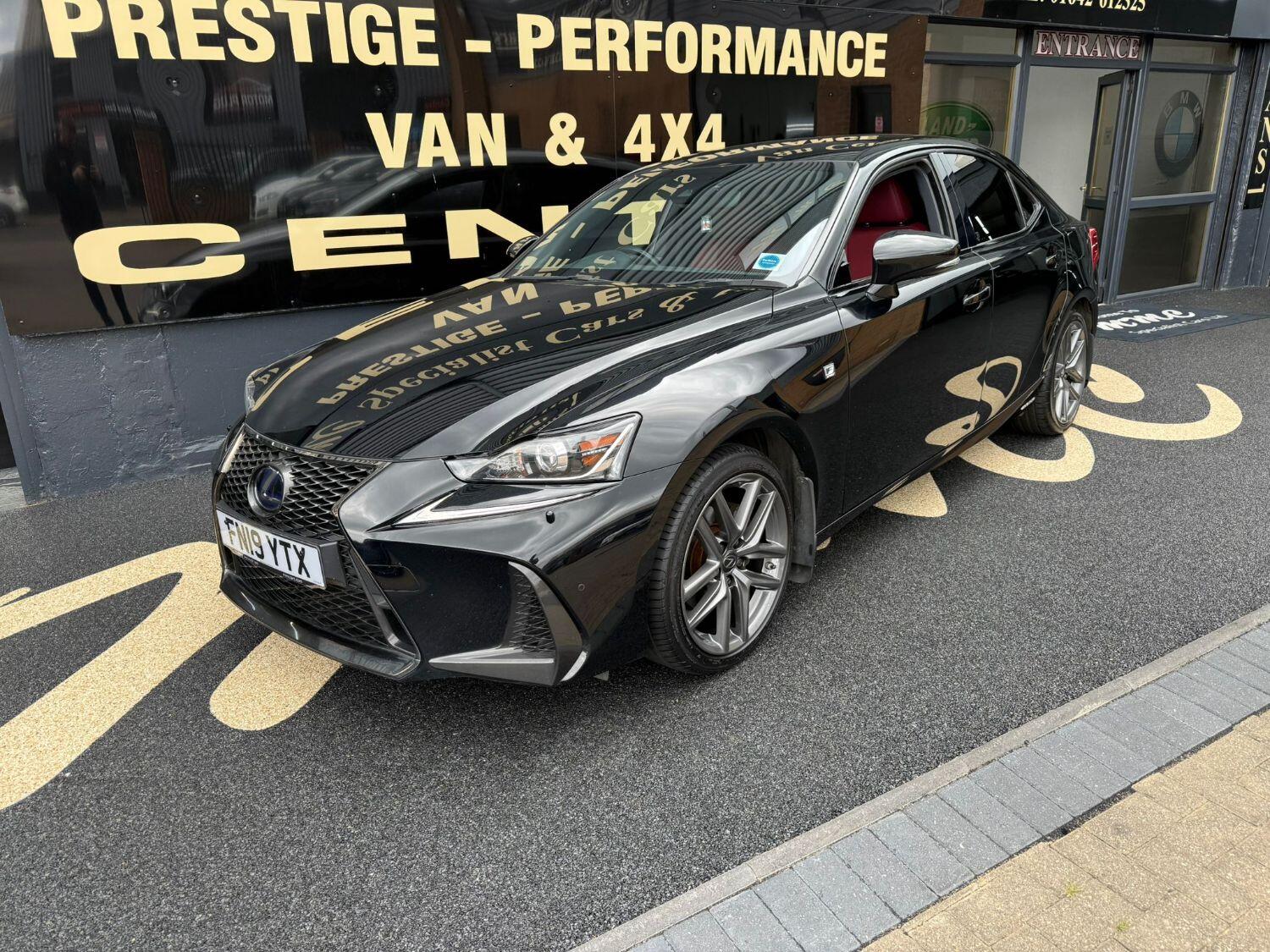 Lexus IS