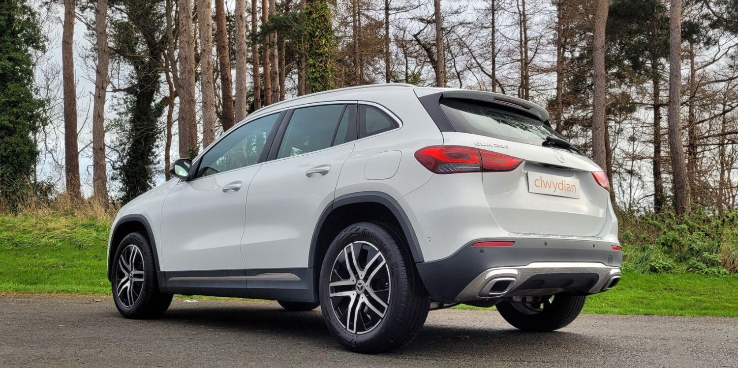 Mercedes Benz GLA Class