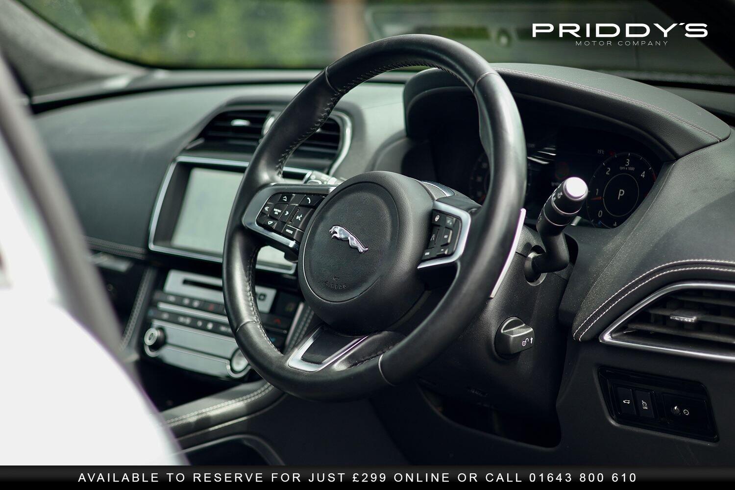 Jaguar F Pace