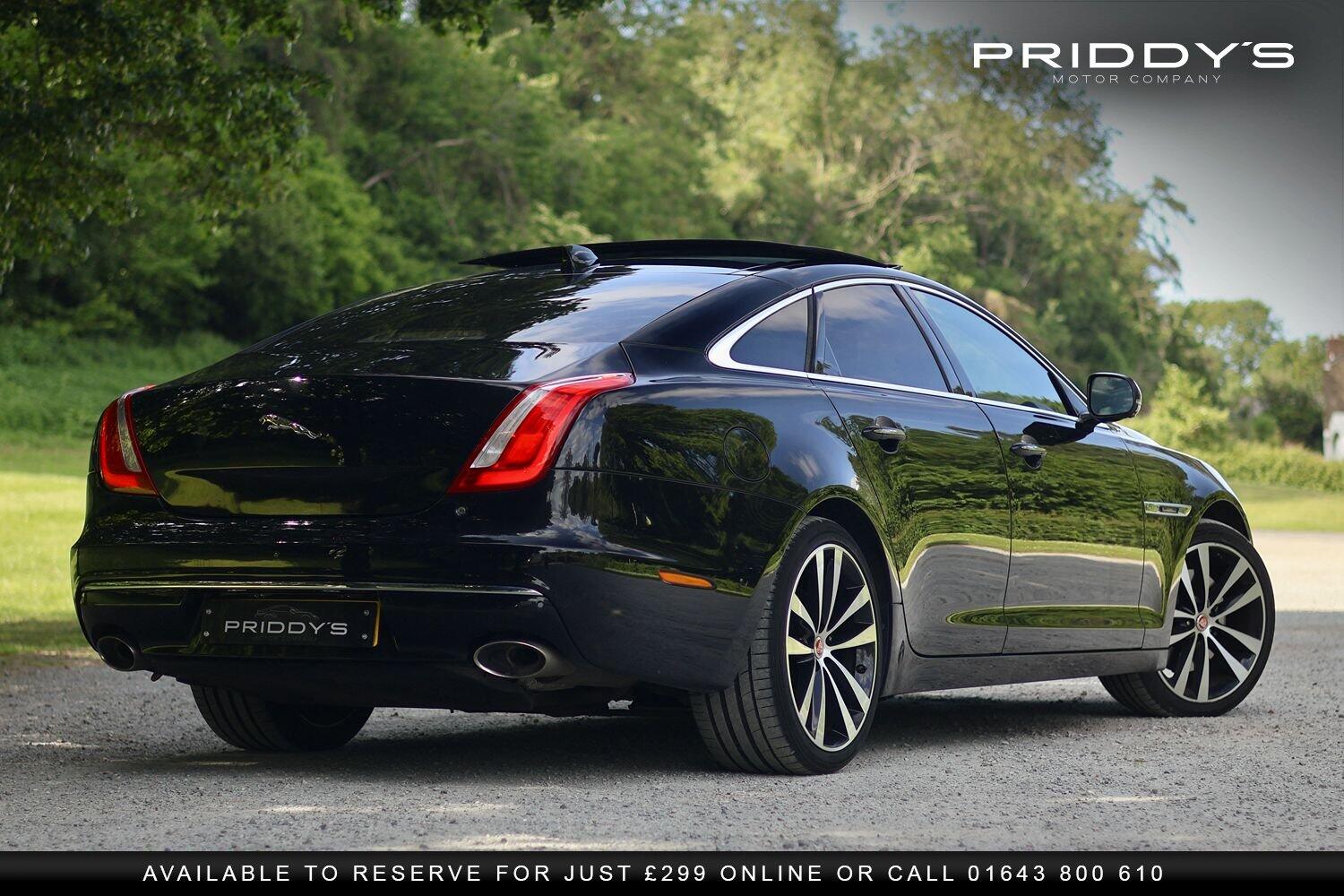 Jaguar XJ