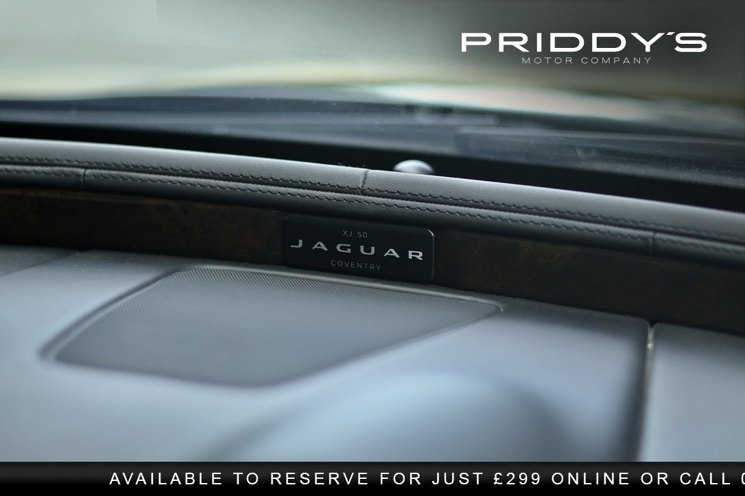 Jaguar XJ