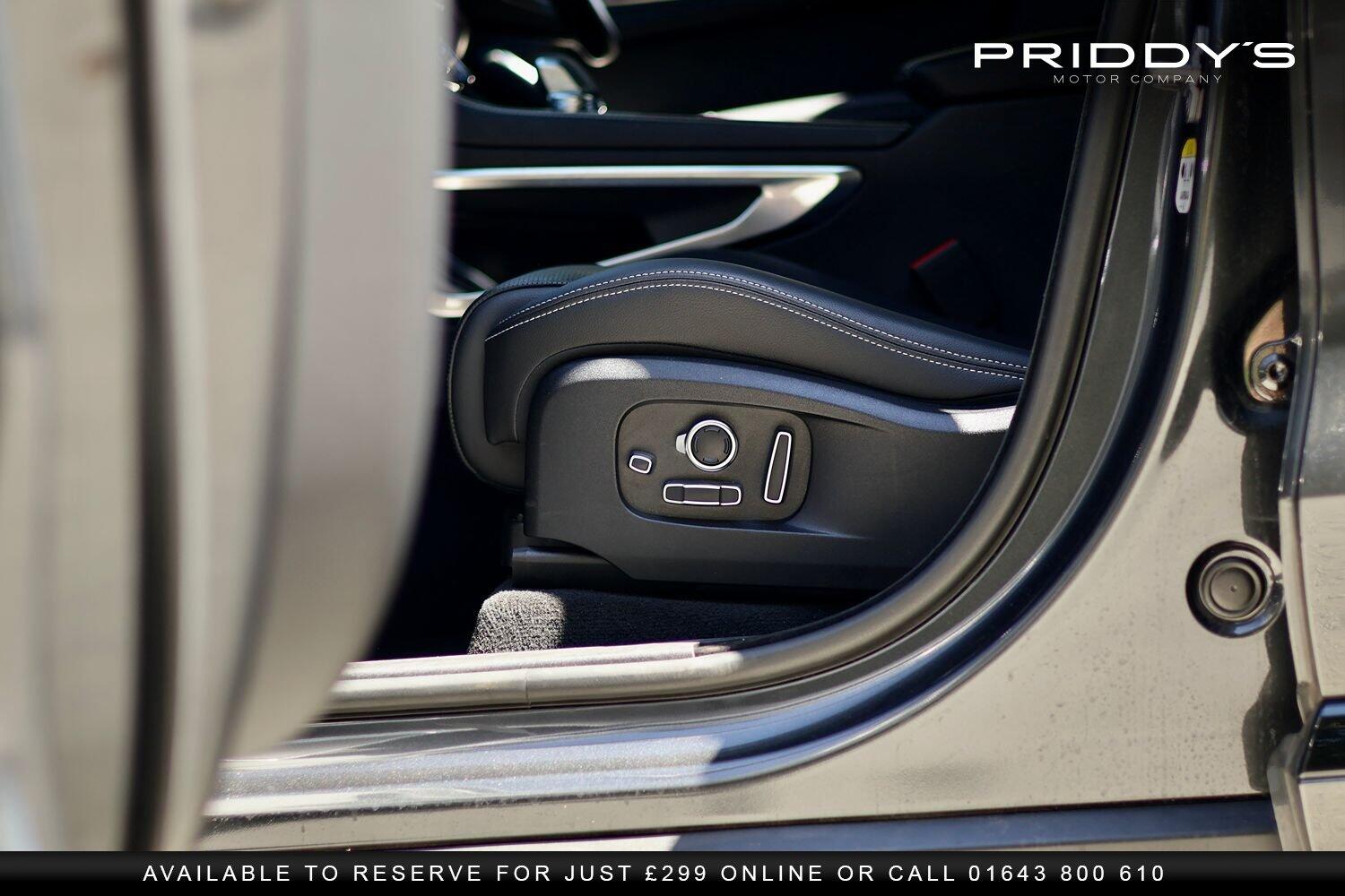 Jaguar F Pace