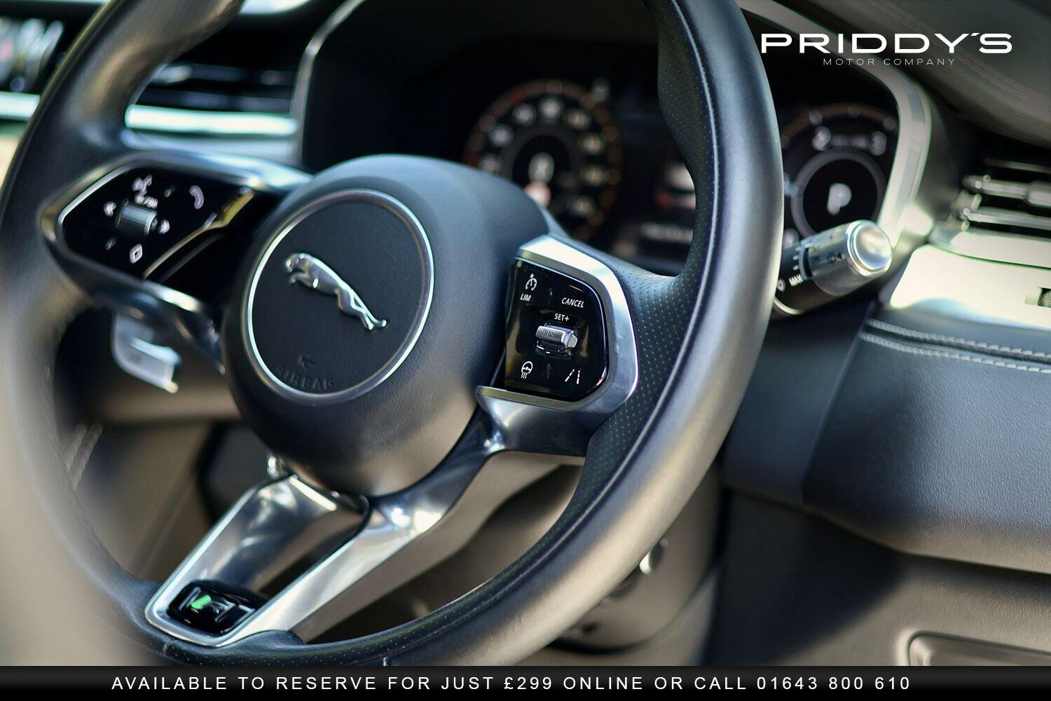 Jaguar F Pace