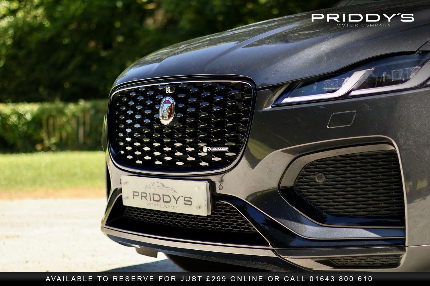 Jaguar F Pace