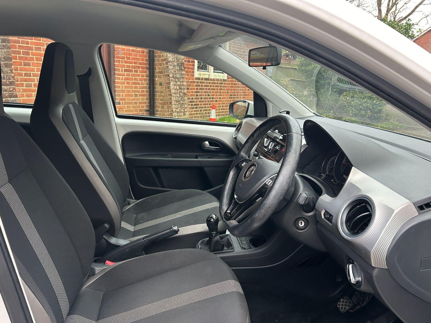 Volkswagen UP
