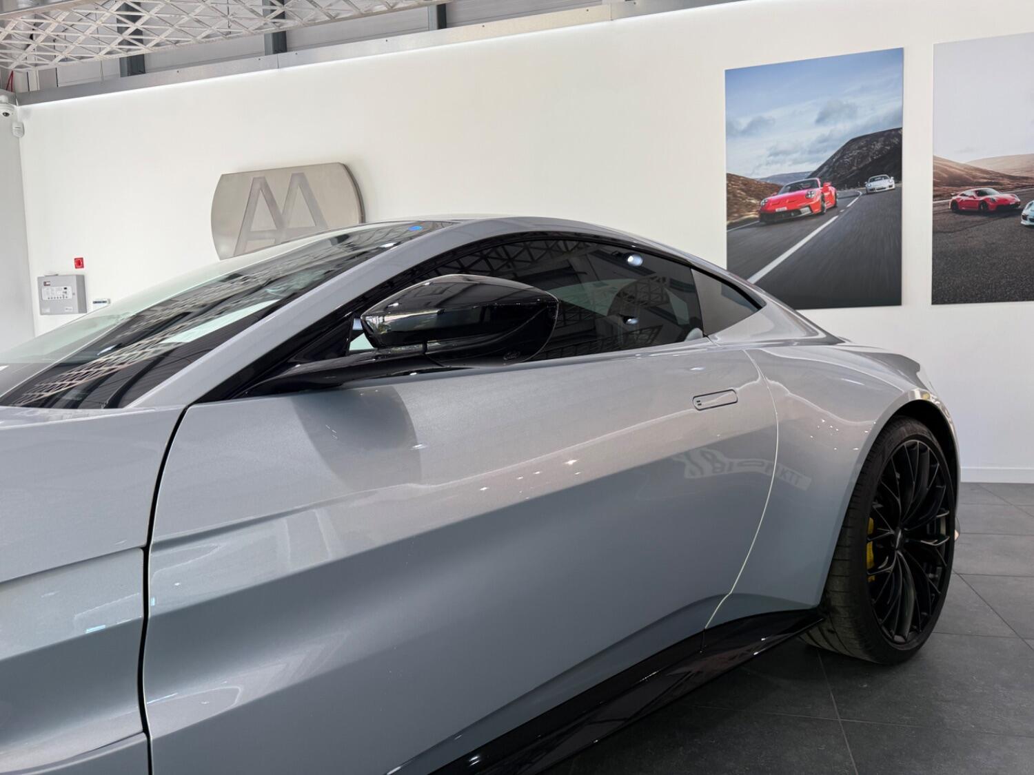 Aston Martin Vantage