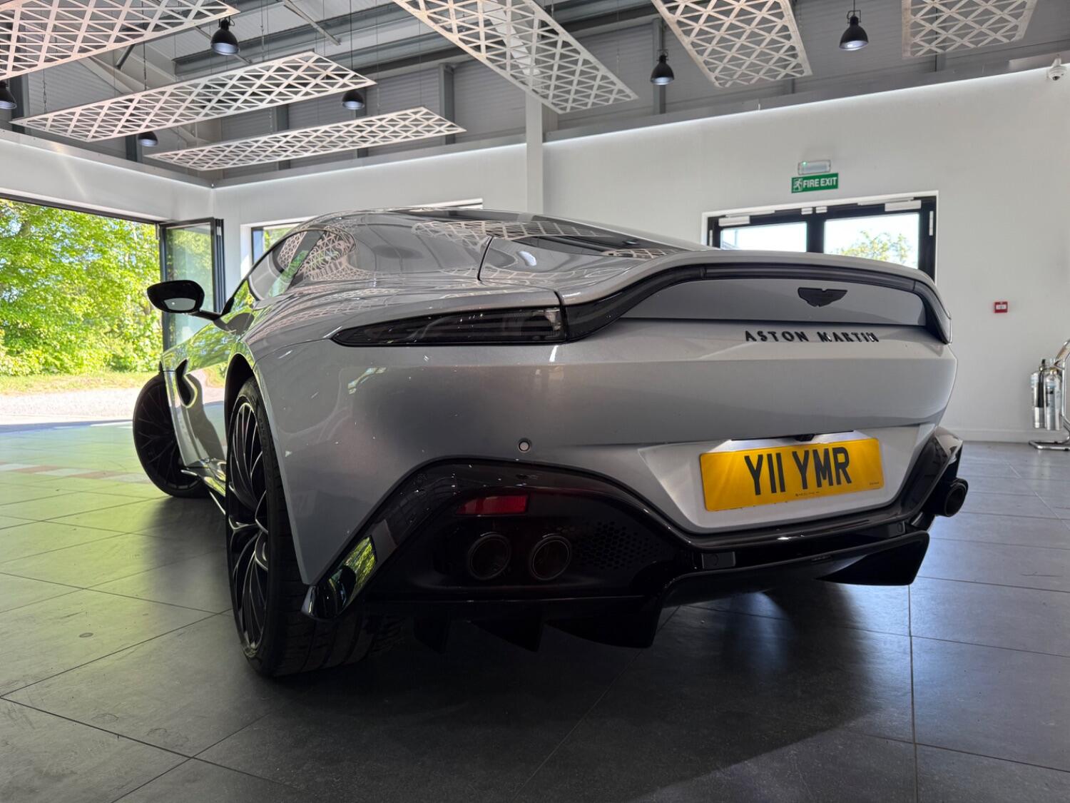 Aston Martin Vantage