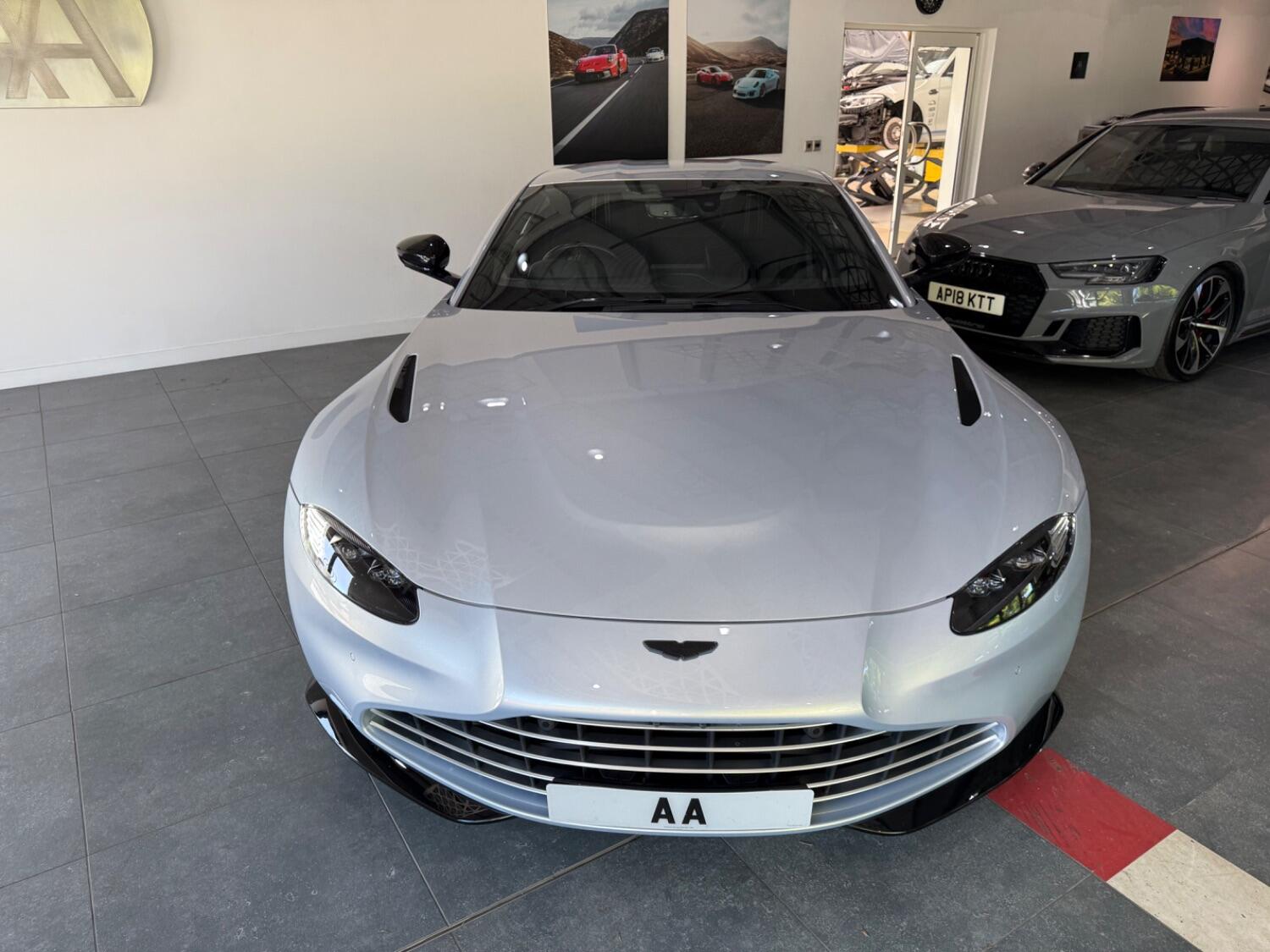Aston Martin Vantage