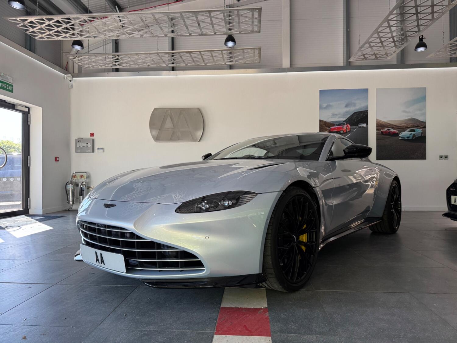 Aston Martin Vantage