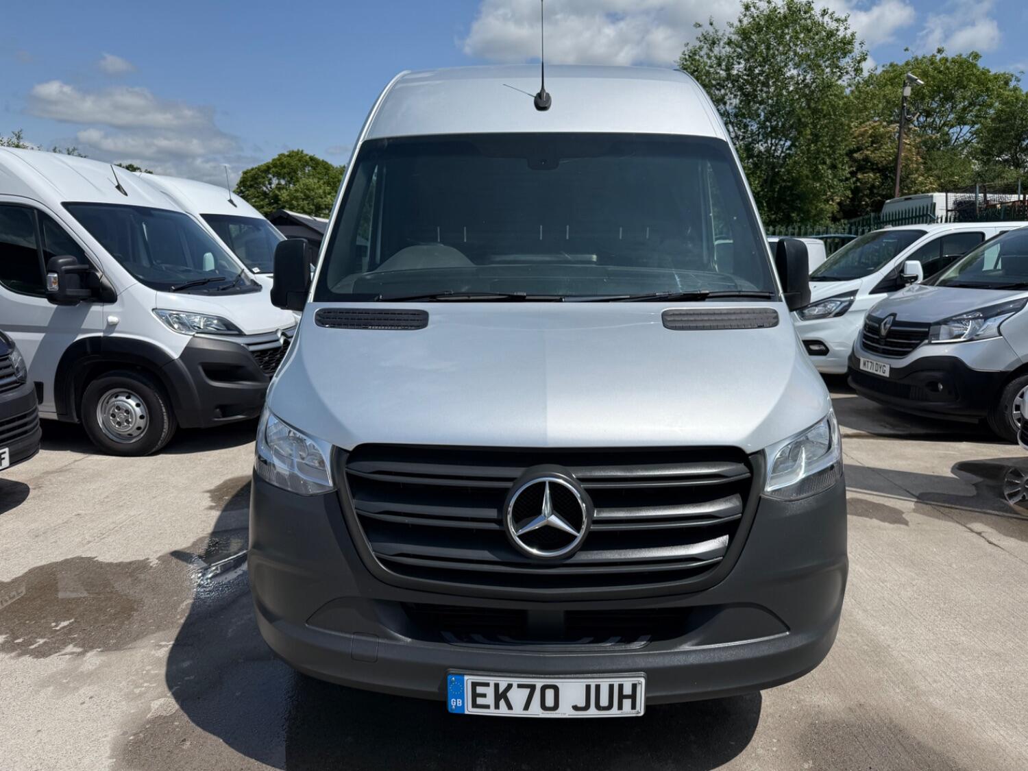 Mercedes Benz Sprinter