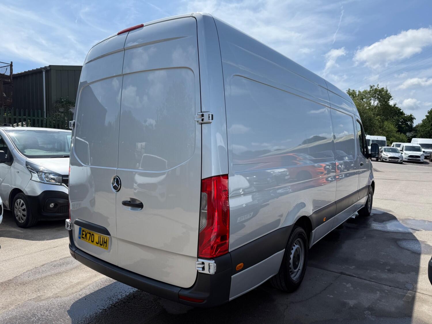 Mercedes Benz Sprinter