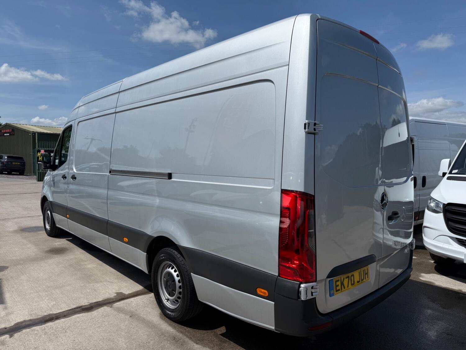 Mercedes Benz Sprinter