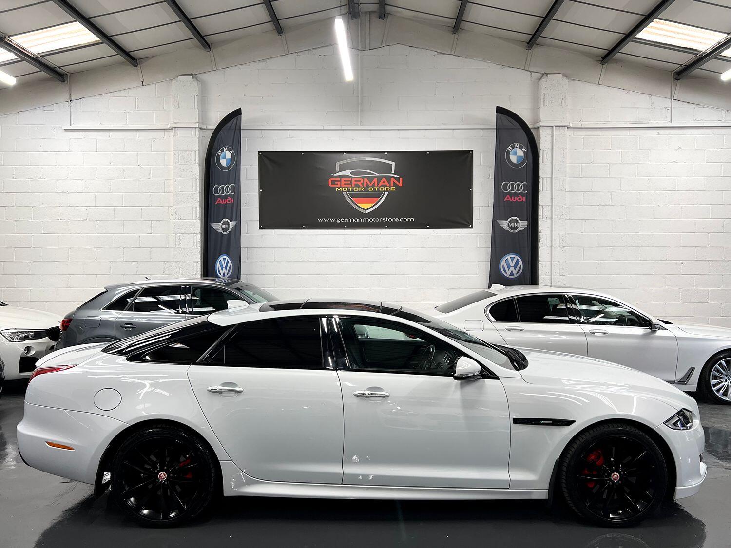 Jaguar XJ