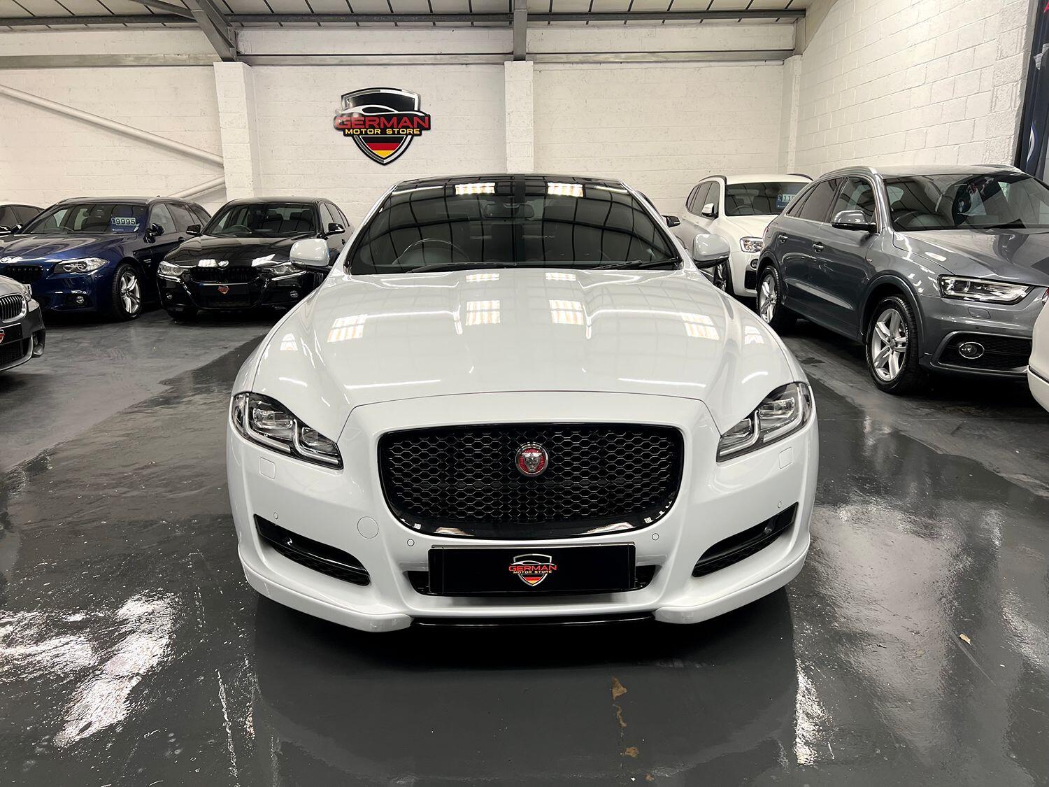 Jaguar XJ