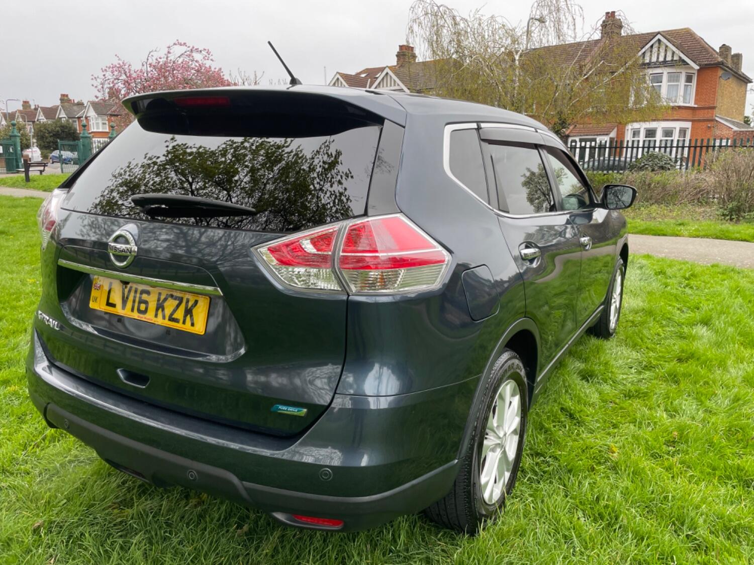 Nissan X Trail