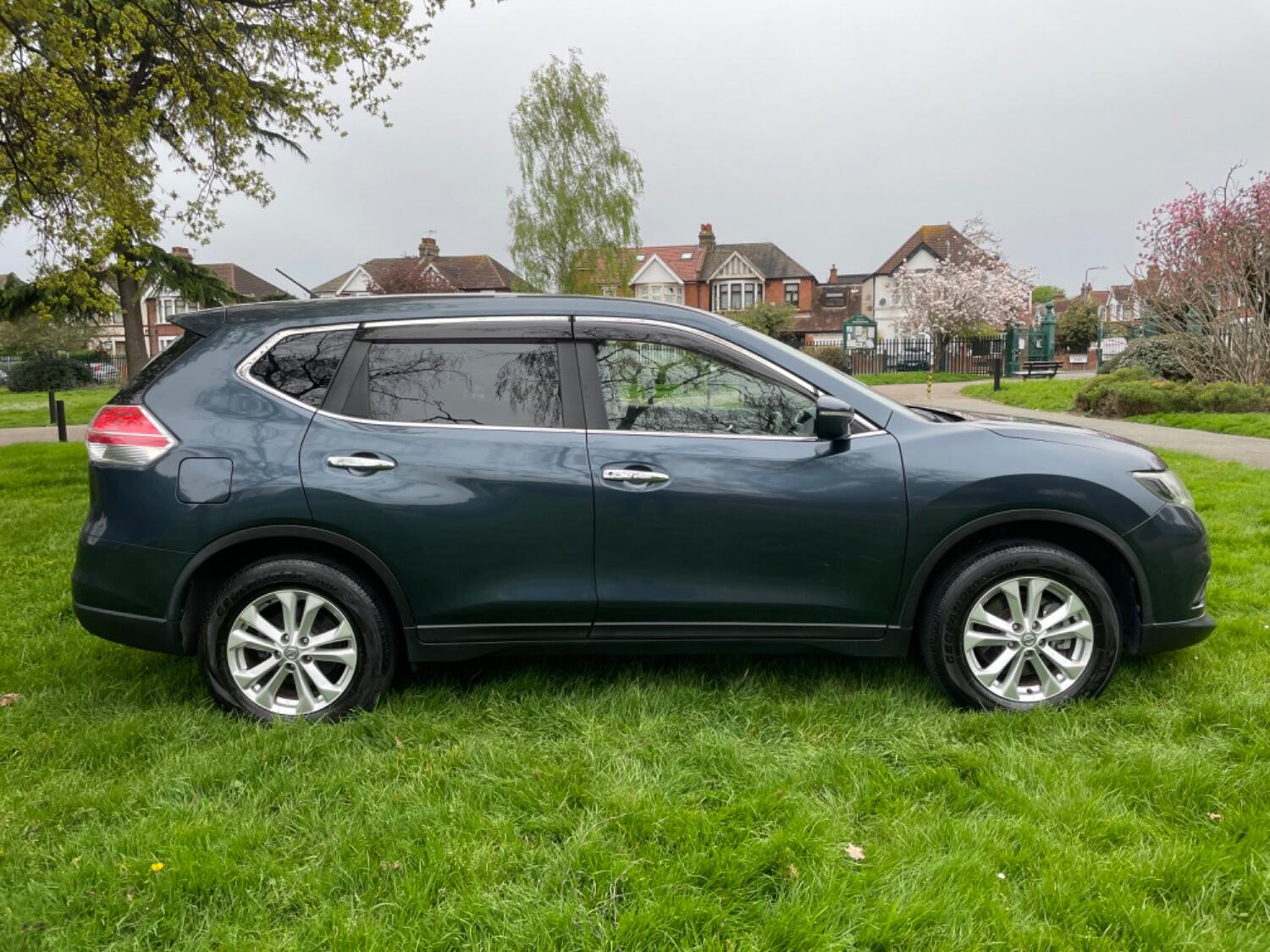 Nissan X Trail