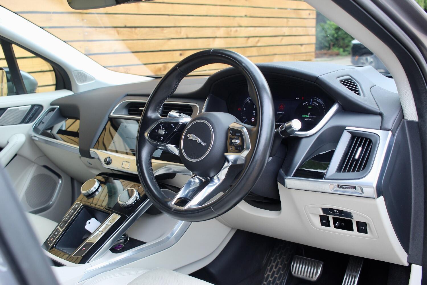 Jaguar I Pace