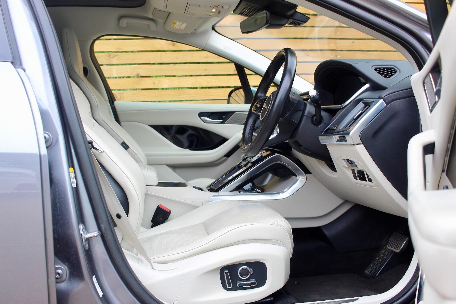 Jaguar I Pace