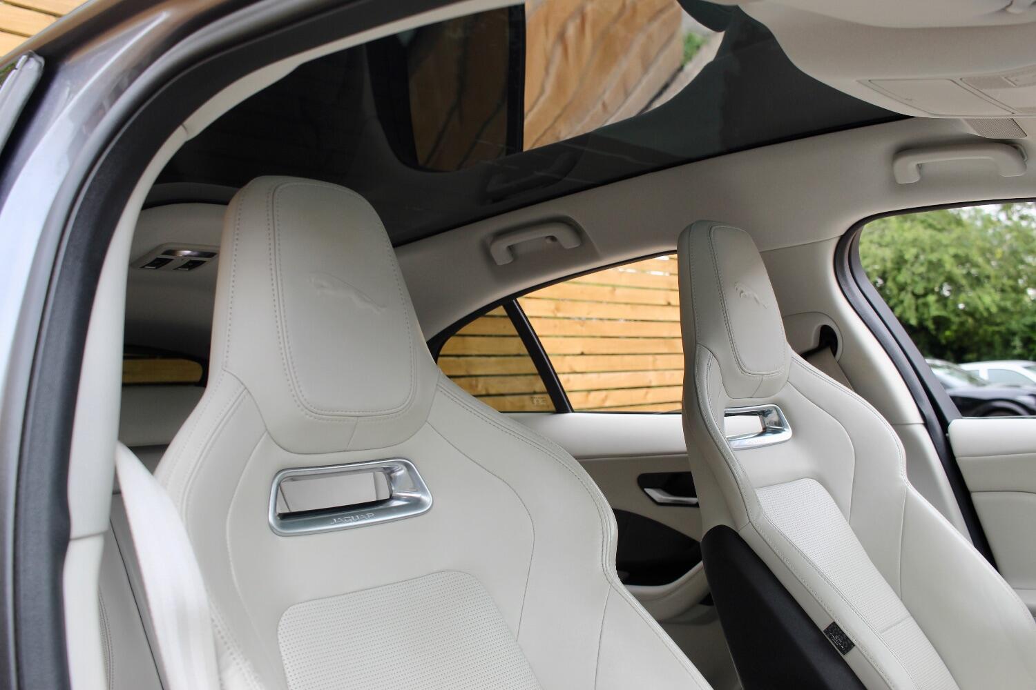 Jaguar I Pace