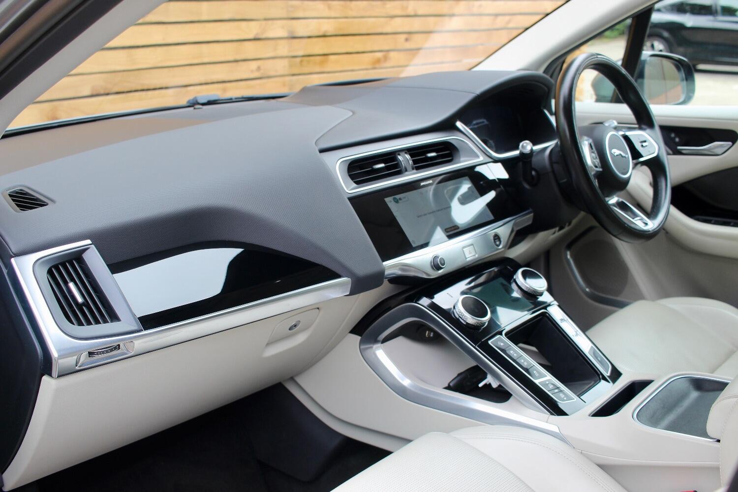 Jaguar I Pace