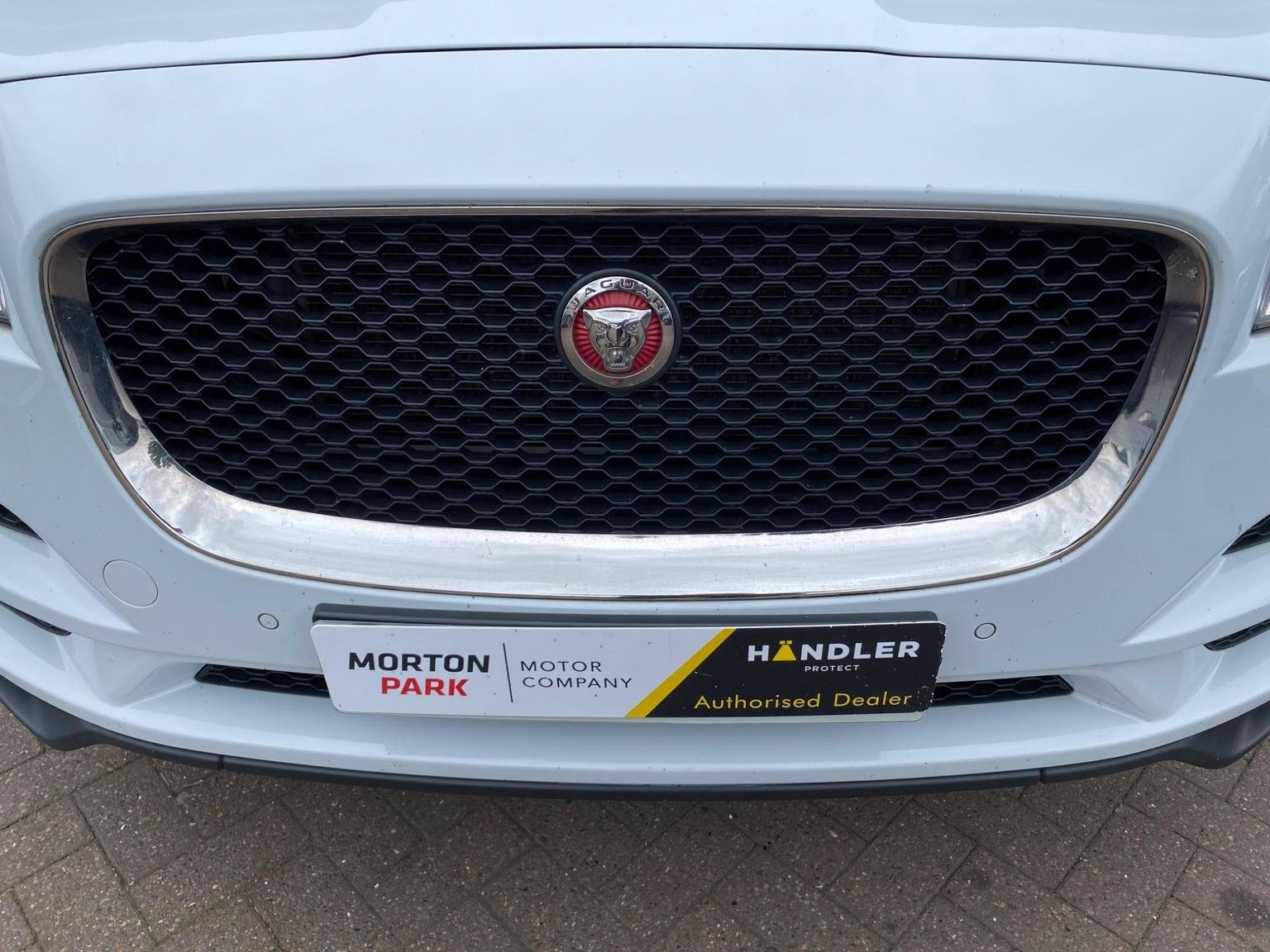 Jaguar F Pace