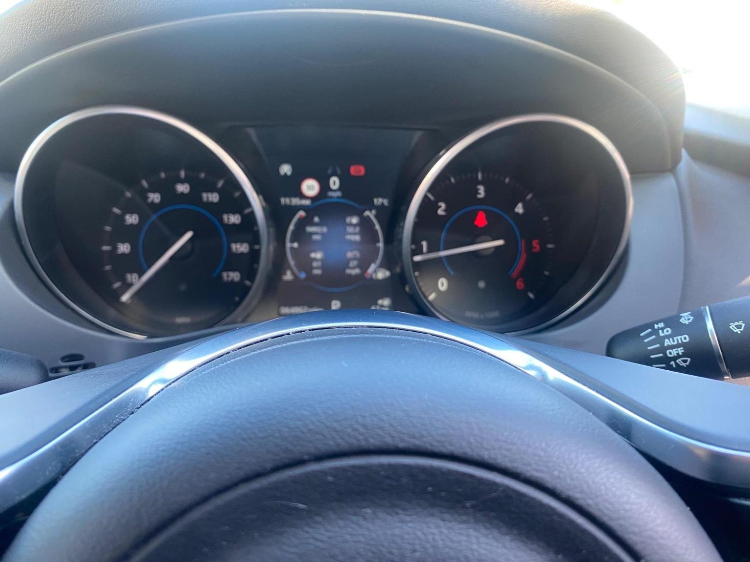 Jaguar F Pace