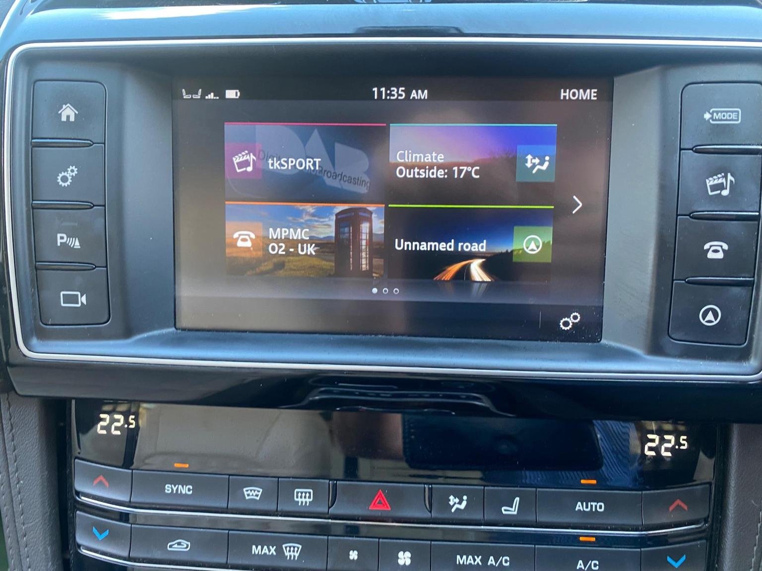 Jaguar F Pace