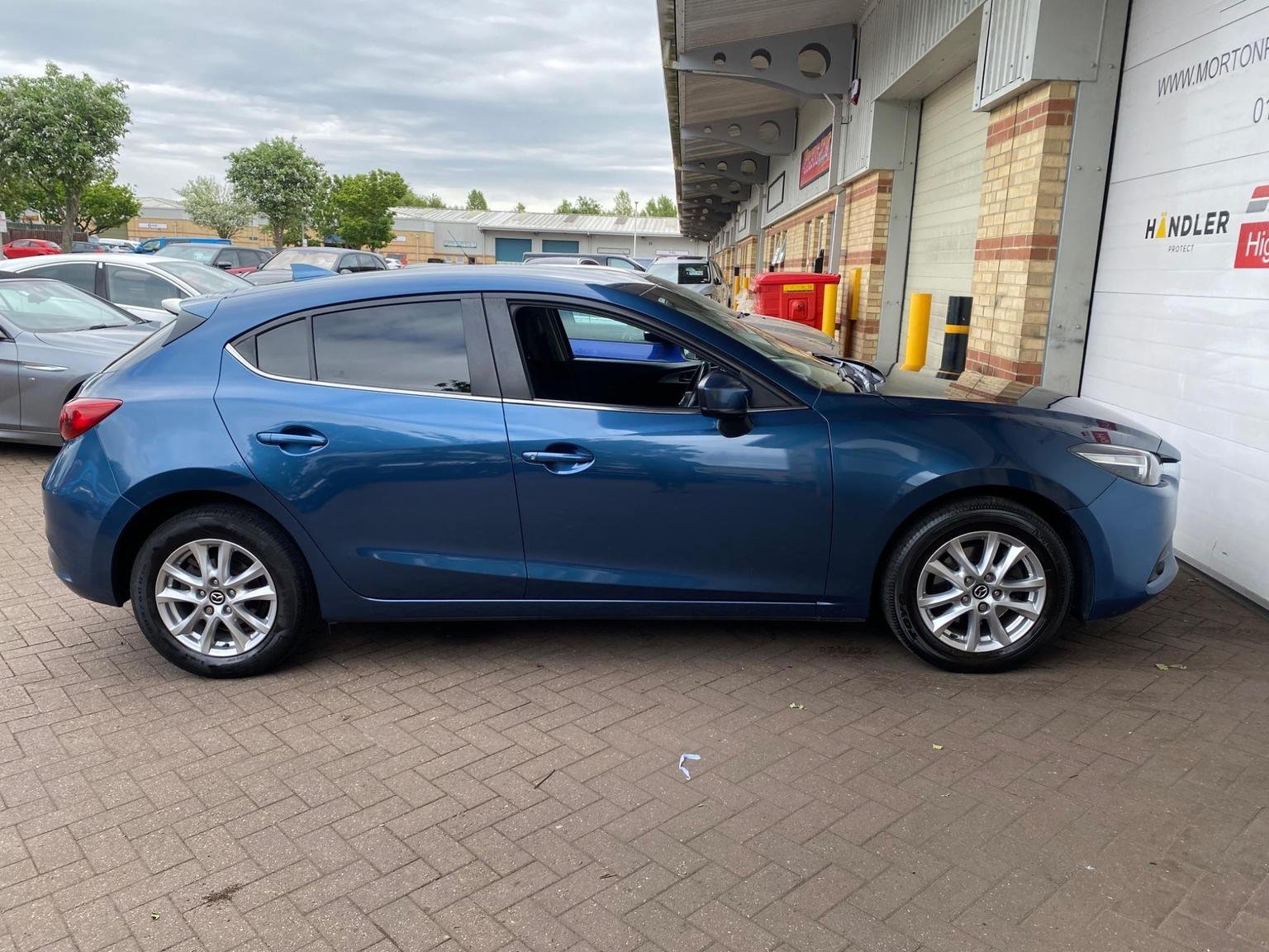 Mazda 3