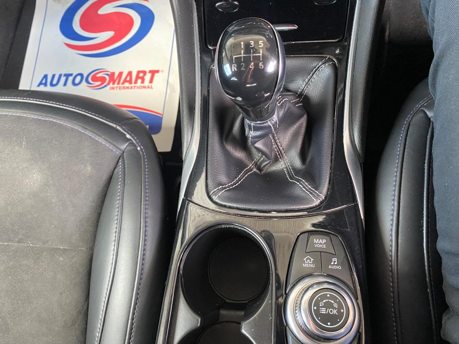 Infiniti Q30