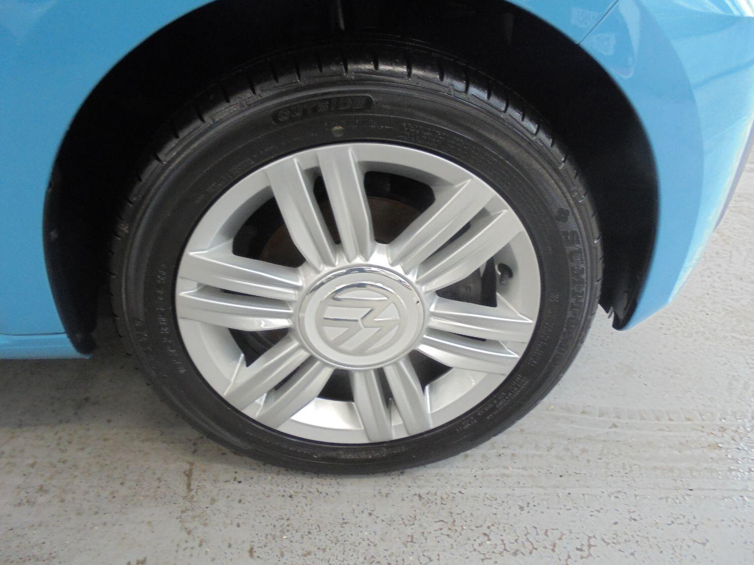 Volkswagen UP