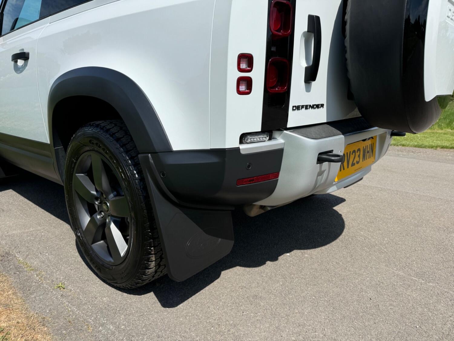 Land Rover 90