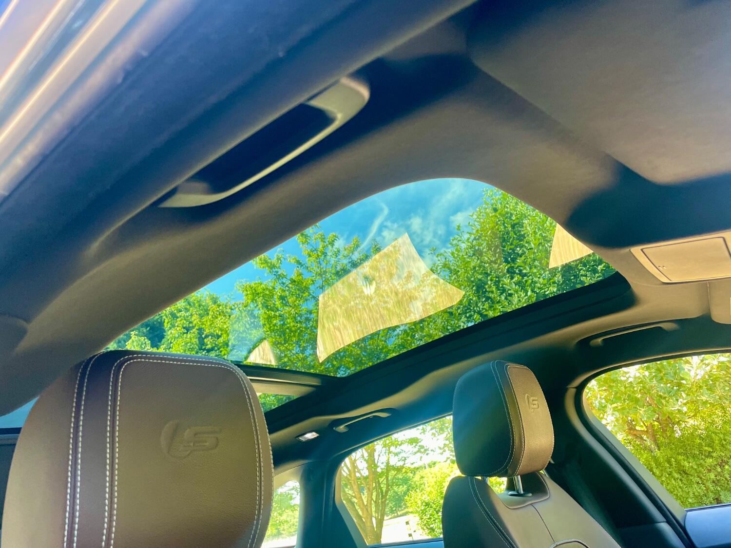 Jaguar F Pace