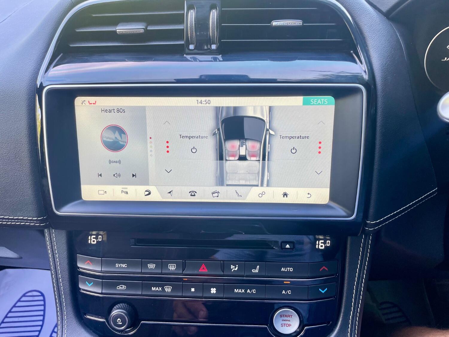 Jaguar F Pace