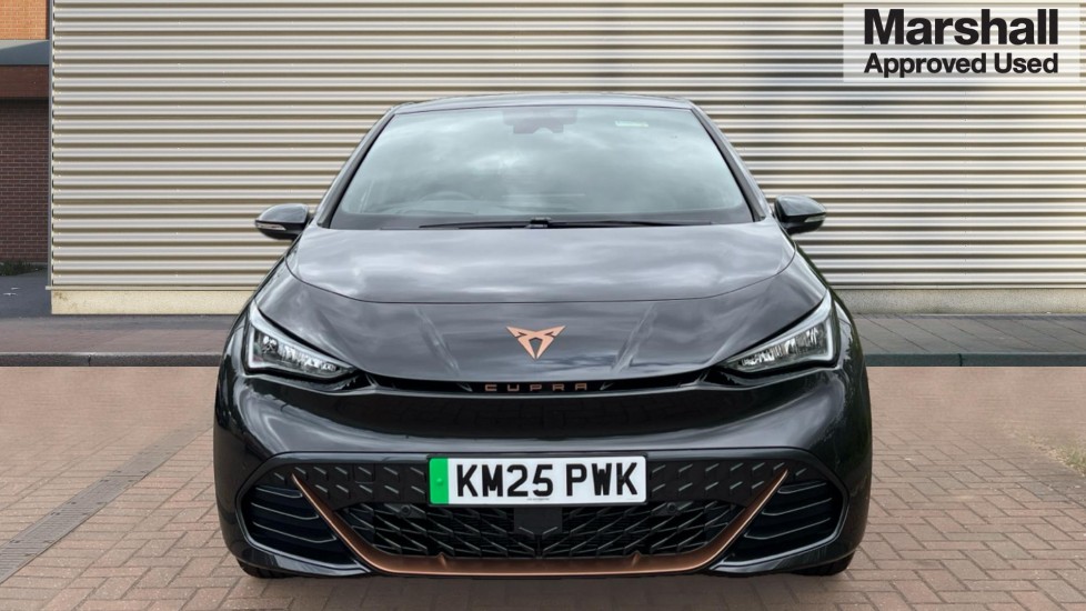 SEAT Born