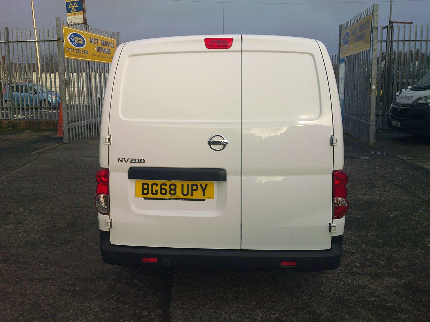 Nissan NV200