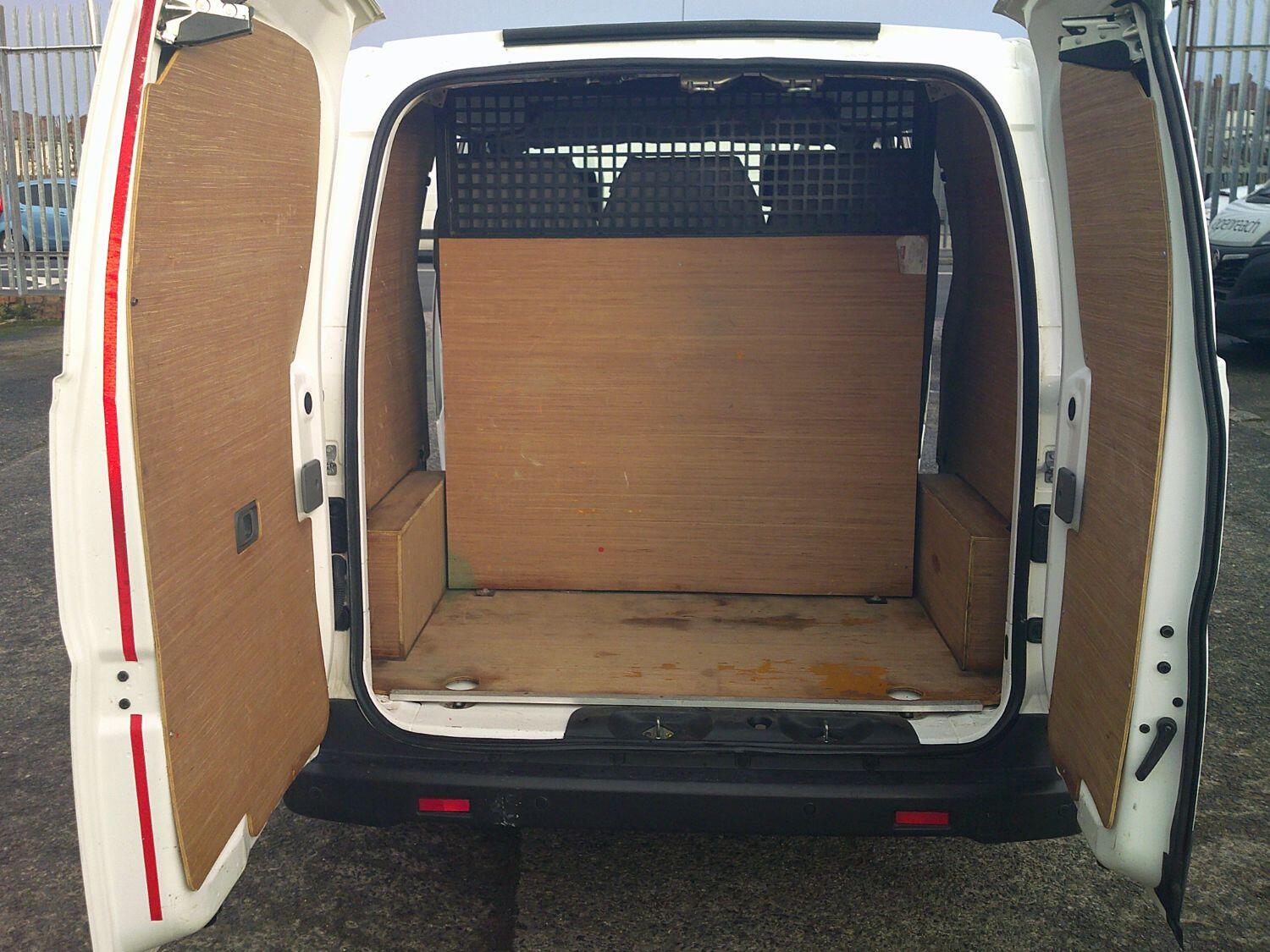 Nissan NV200
