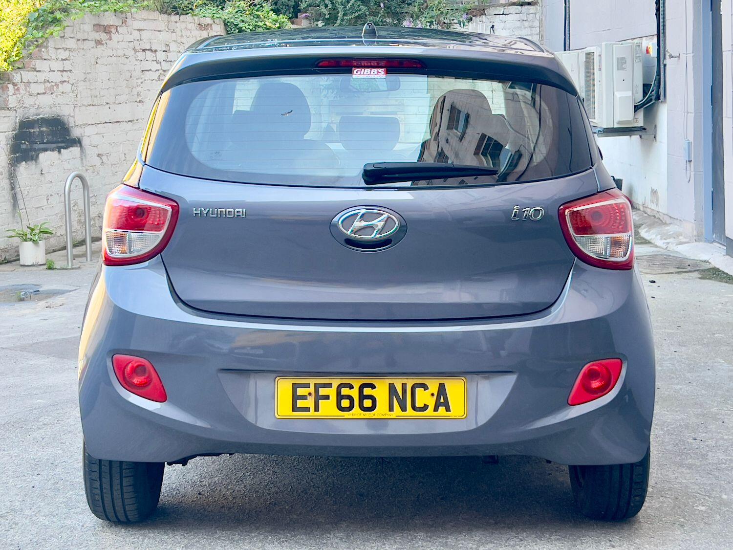 Hyundai i10