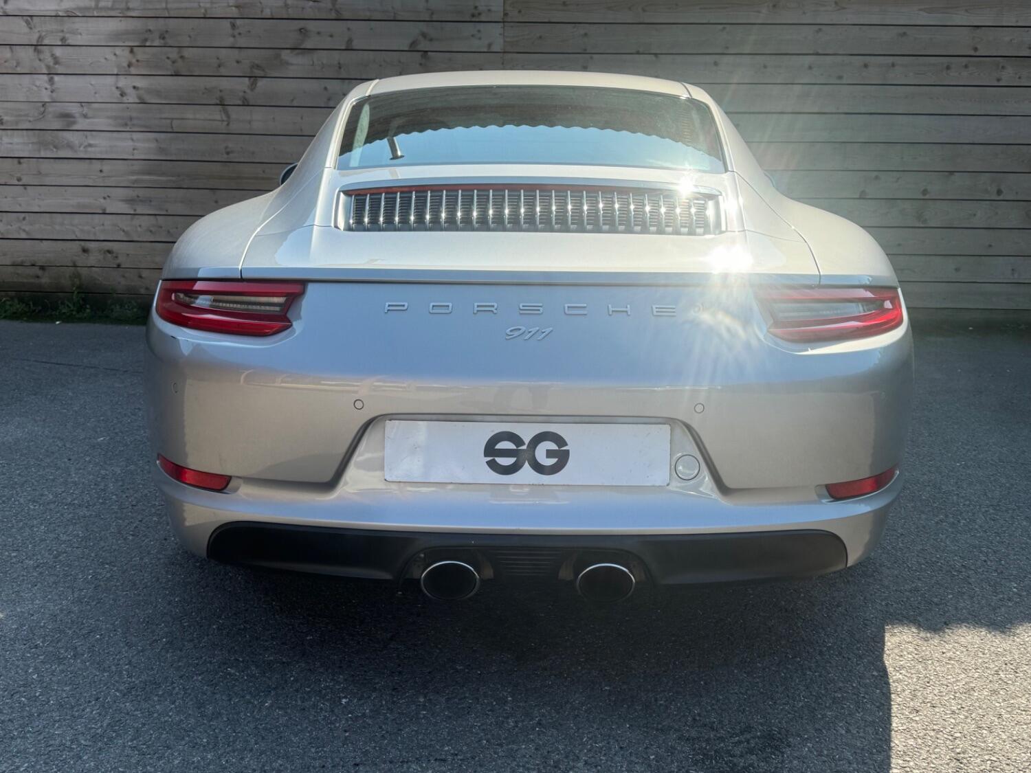 Porsche 911