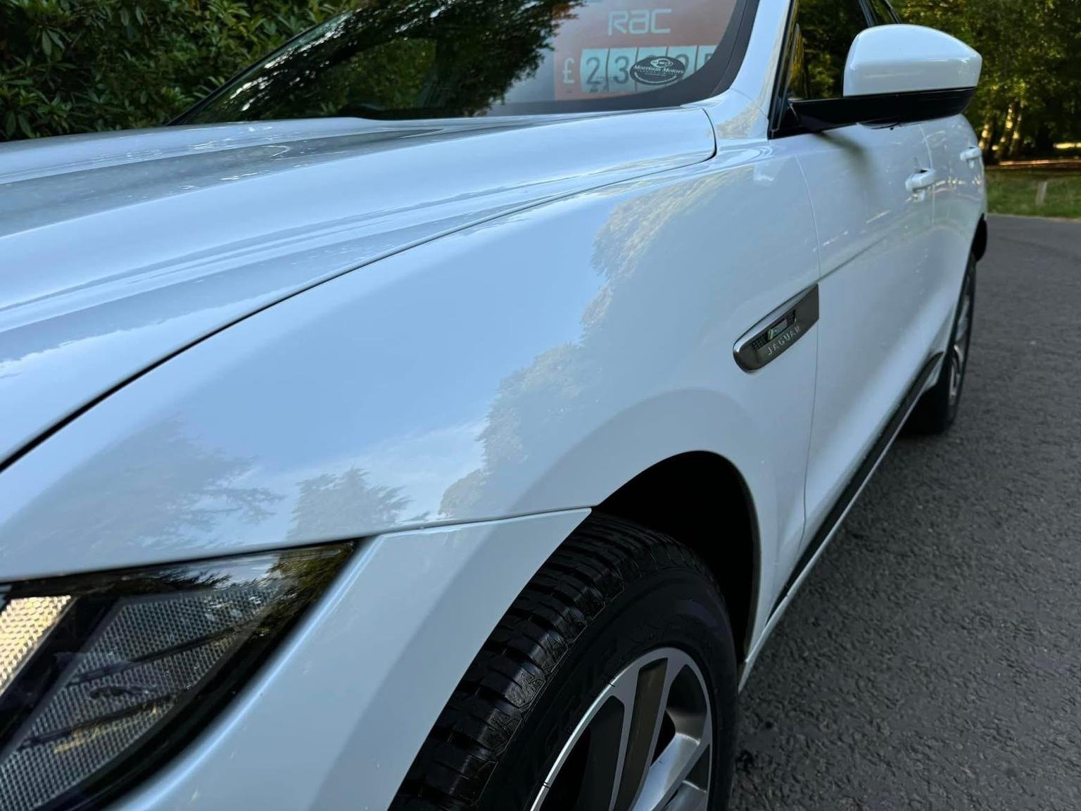 Jaguar F Pace
