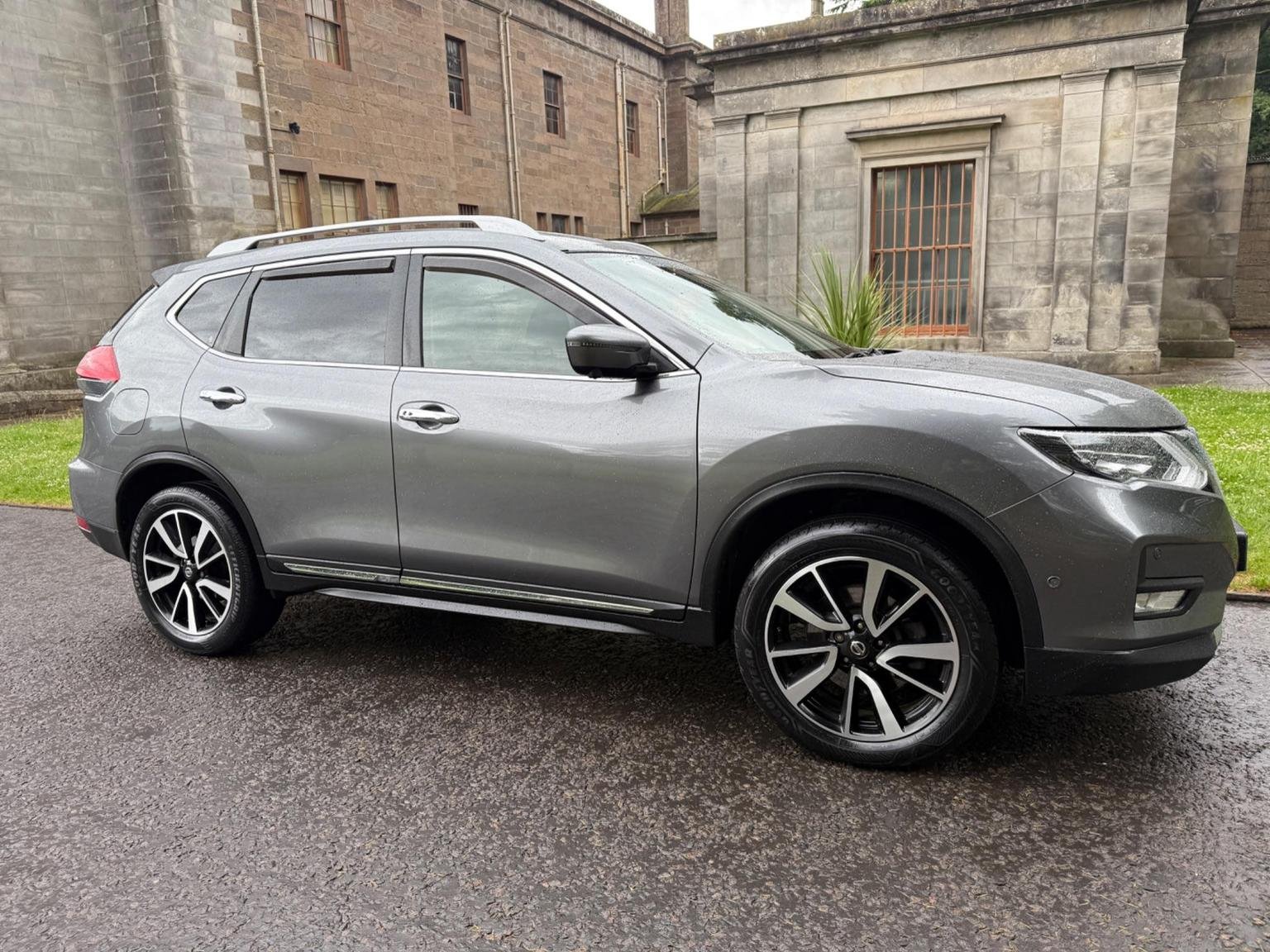 Nissan X Trail